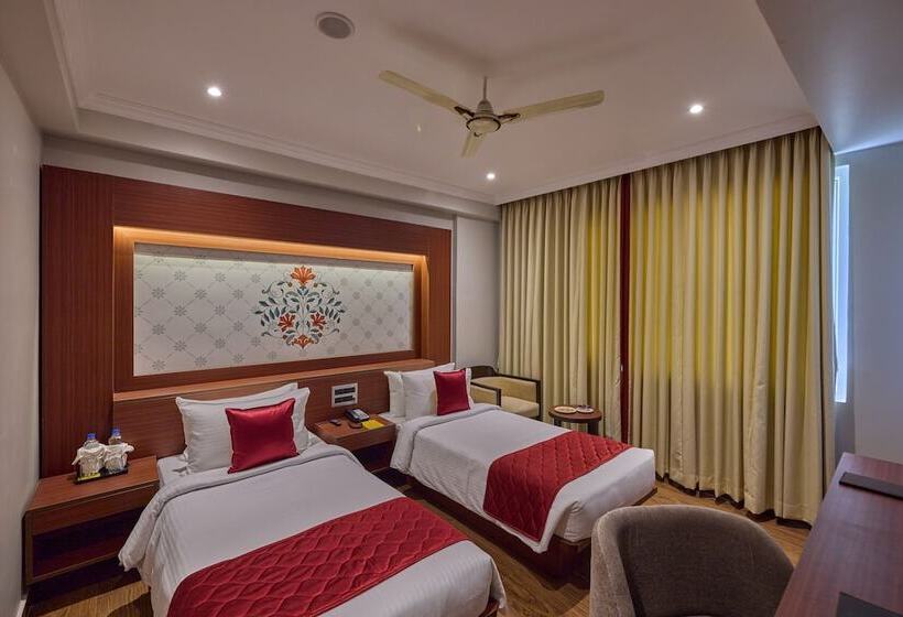 هتل Golden Tulip Tirupati