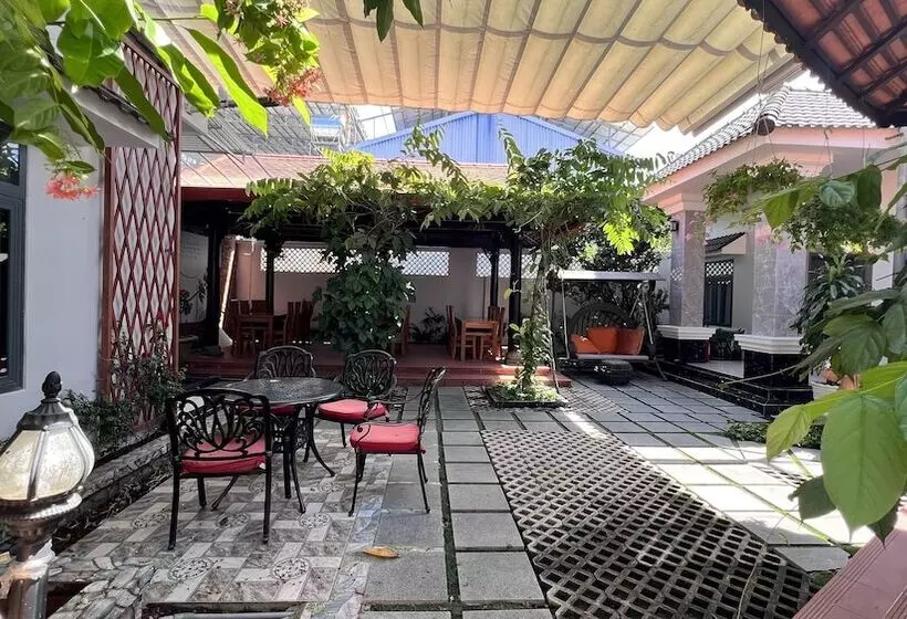هتل Hoang Mai