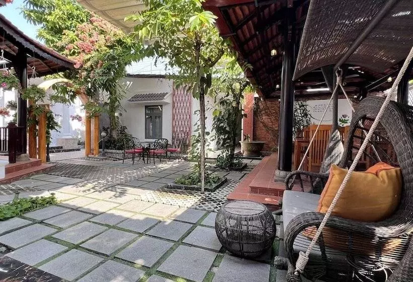 هتل Hoang Mai
