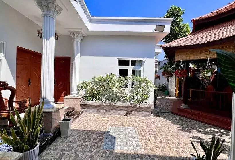 هتل Hoang Mai