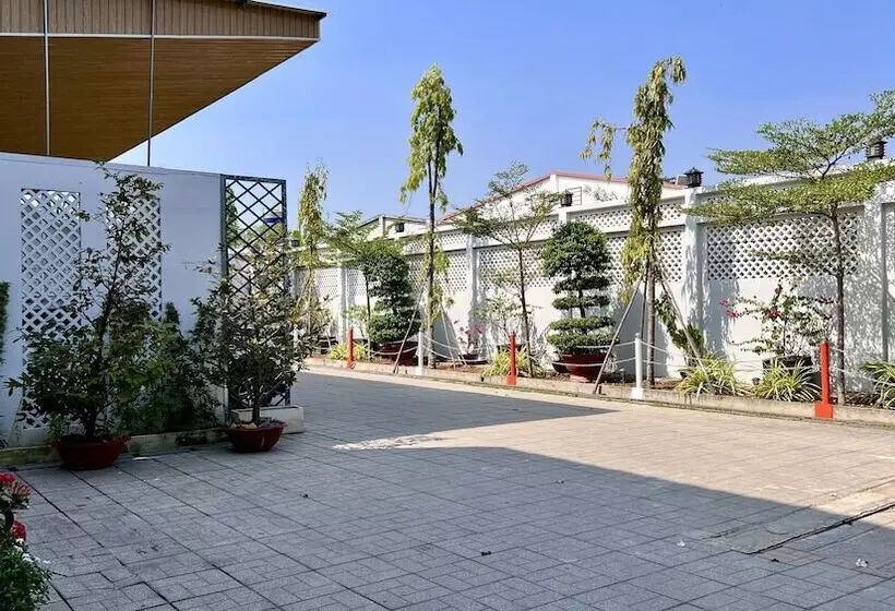 هتل Hoang Mai