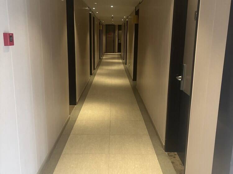 בית מלון כפרי Home Inns Collection