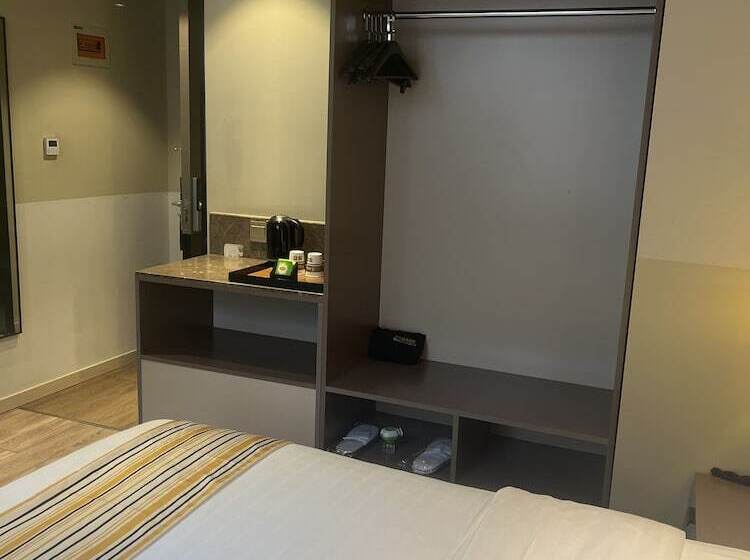 בית מלון כפרי Home Inns Collection