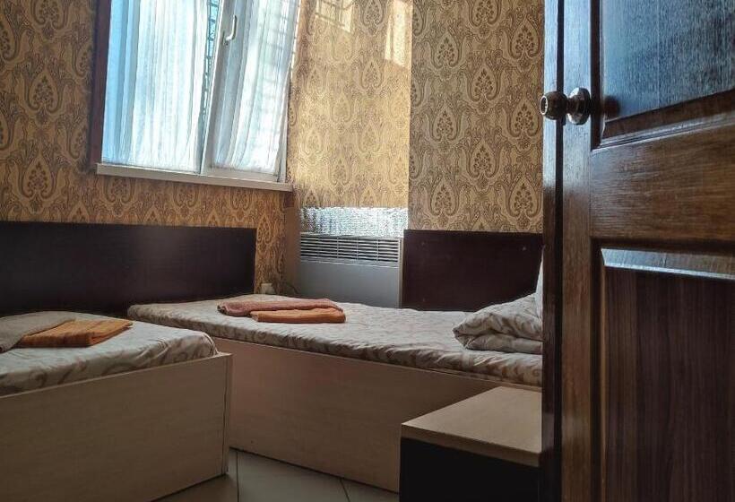 هتل Lisova   лісова готельня і сауна