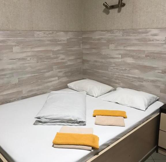 هتل Lisova   лісова готельня і сауна