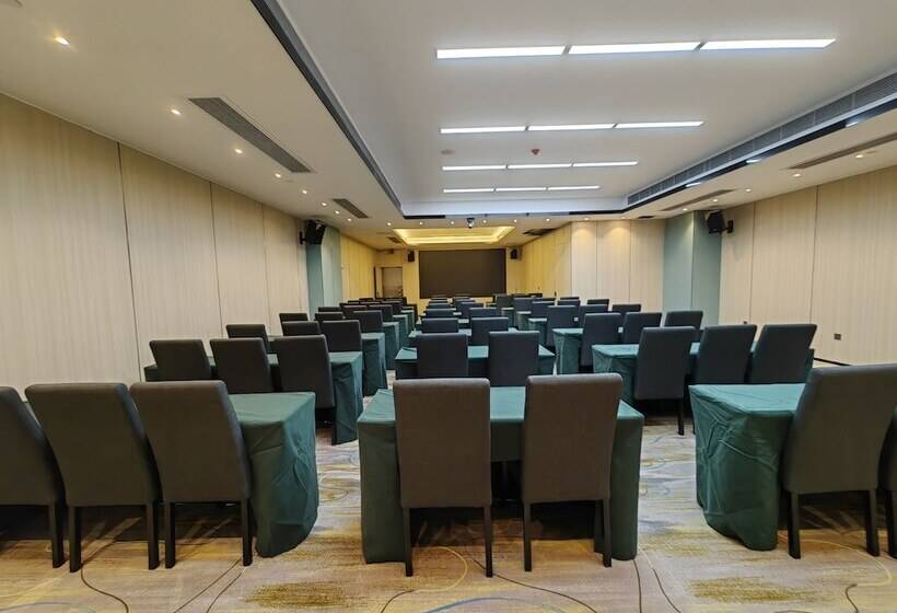 Отель Mandarin Smart