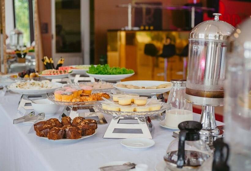 هتل Papa Dong Hoi