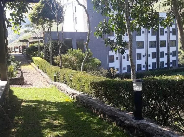 Maaseutuhotelli Auberge Valaisanne