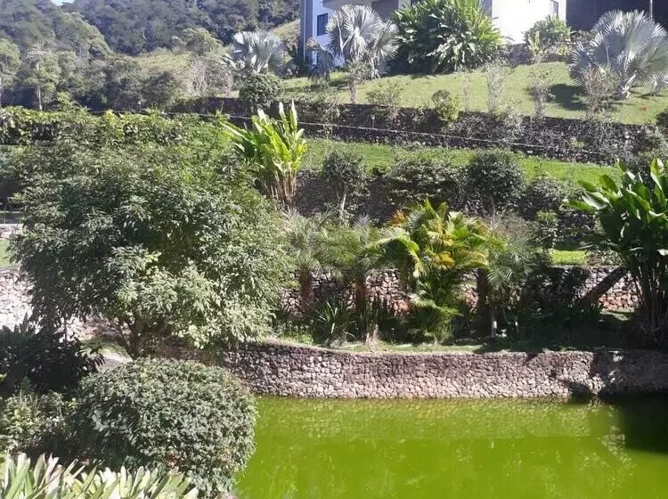 Maaseutuhotelli Auberge Valaisanne