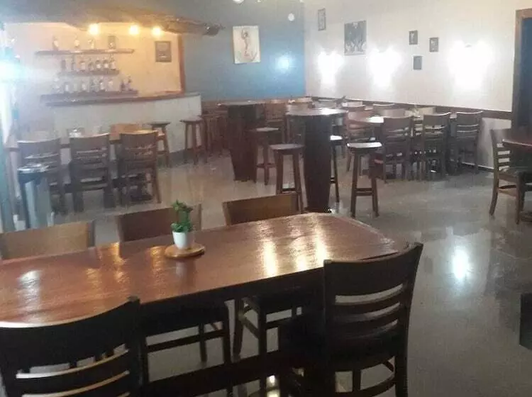 Maaseutuhotelli Auberge Valaisanne