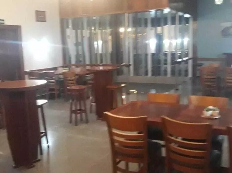 Maaseutuhotelli Auberge Valaisanne