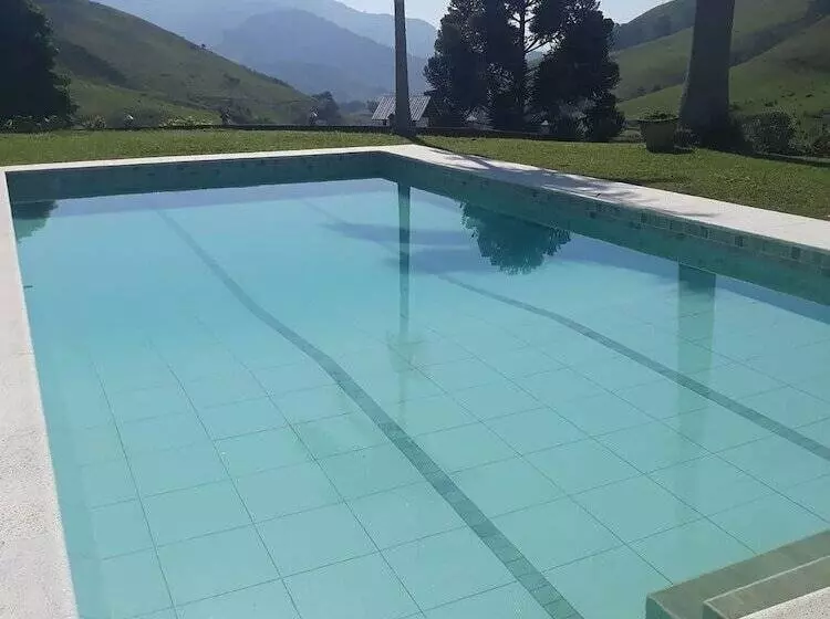 Maaseutuhotelli Auberge Valaisanne