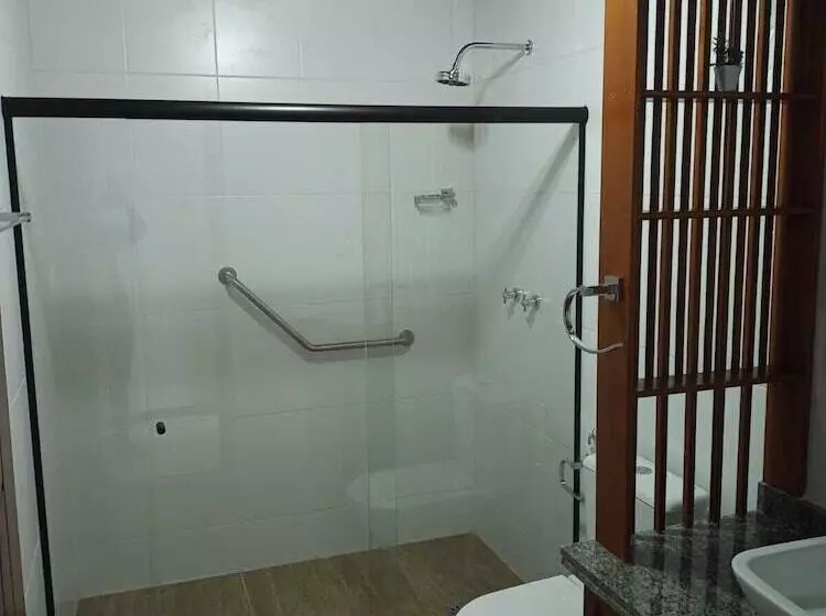 Maaseutuhotelli Auberge Valaisanne