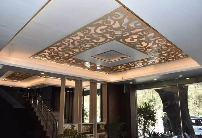 هتل The Mango Tree