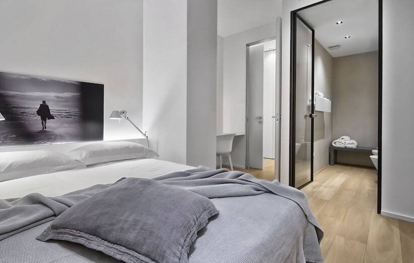 Luxury Suites Collection   Shantung Double Room