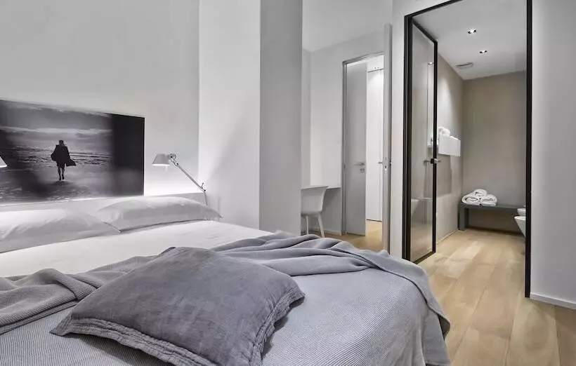 Luxury Suites Collection   Shantung Double Room