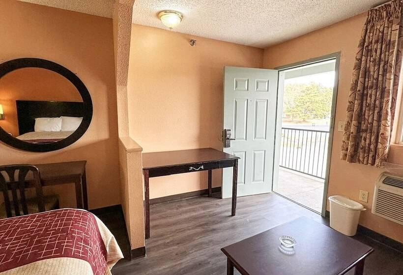 모텔 Garden Inn & Suites