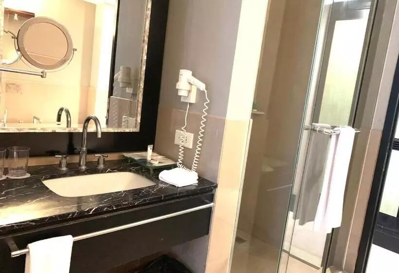 Surya Hotel & Cottages Prigen