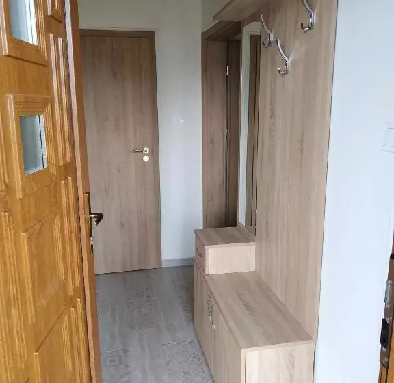 Tisza Panzió és Apartman
