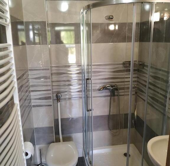 Tisza Panzió és Apartman