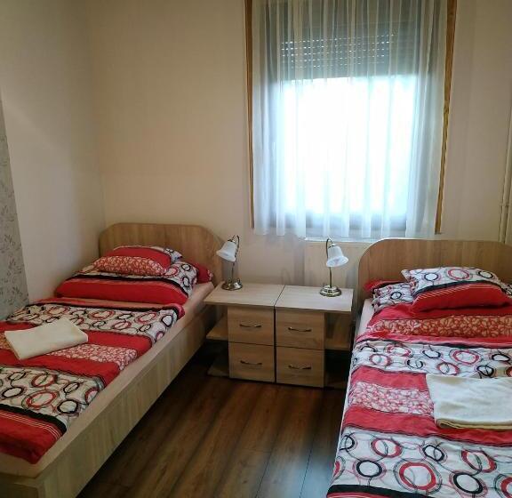 Tisza Panzió és Apartman