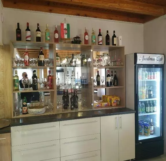 Tisza Panzió és Apartman