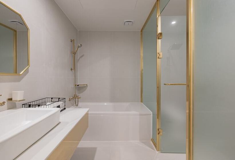 هتل Dongrae Denbasta