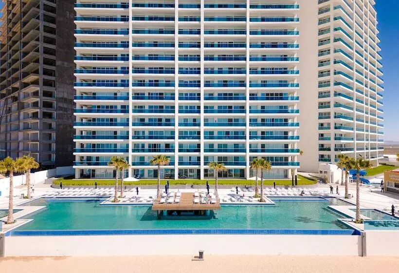 Hotelli Encantame Towers