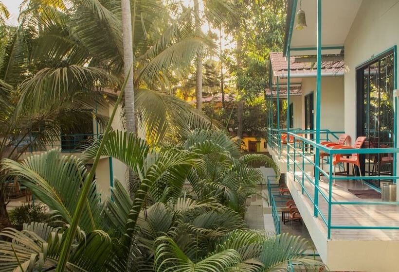 Отель Mango Tree Courtyard Goa