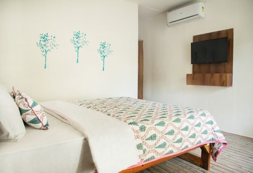 Отель Mango Tree Courtyard Goa