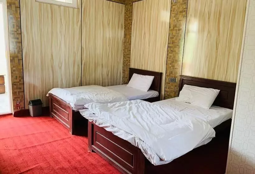 هتل Naqcho Paradise Inn Skardu