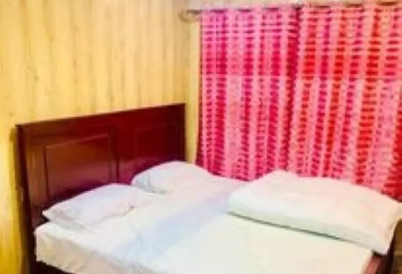 هتل Naqcho Paradise Inn Skardu