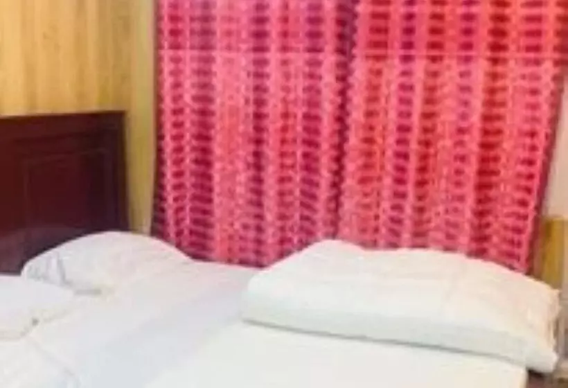 هتل Naqcho Paradise Inn Skardu