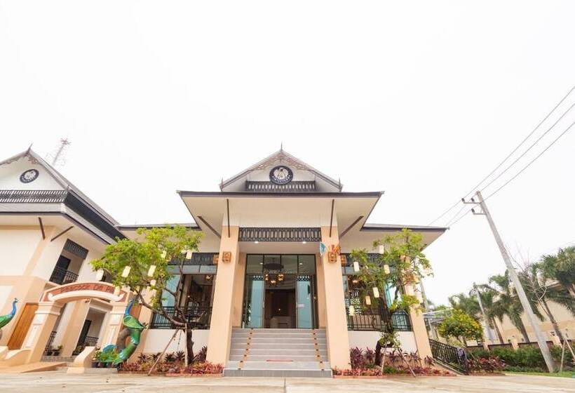 Отель Peacock De Pai