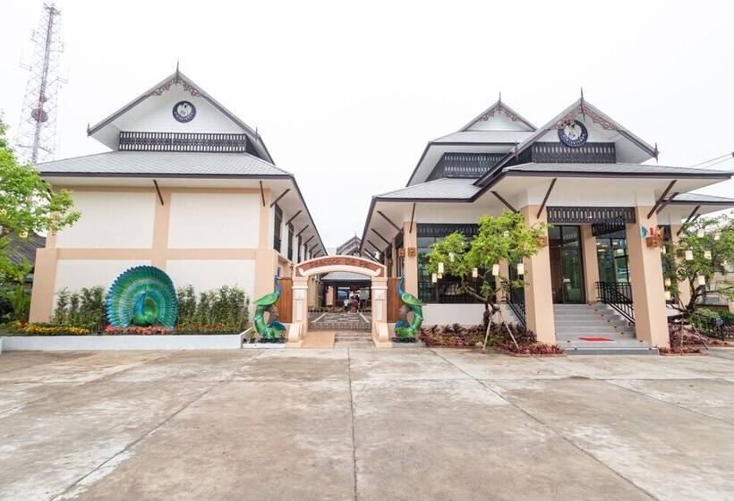 Отель Peacock De Pai