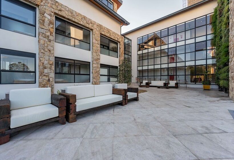 Отель Wanderlust Experience