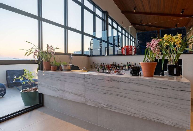 Отель Wanderlust Experience