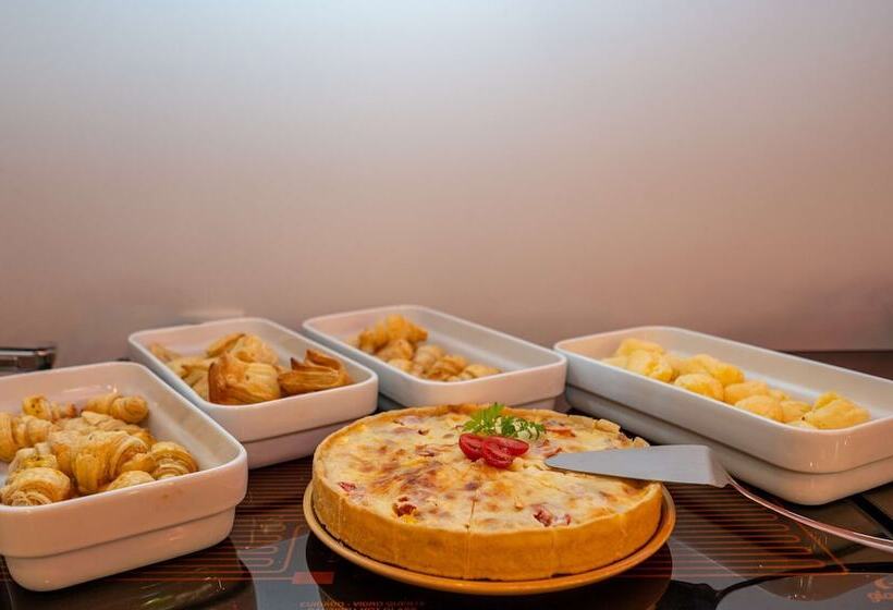 Отель Wanderlust Experience