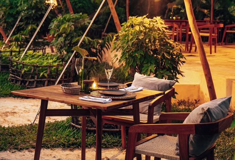 בית מלון כפרי Ycona Luxury Resort