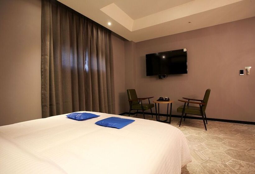 מוטל Ansan Boutique Hotel Reniel