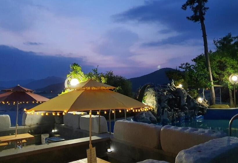 Motel Buan Byeonsan Special