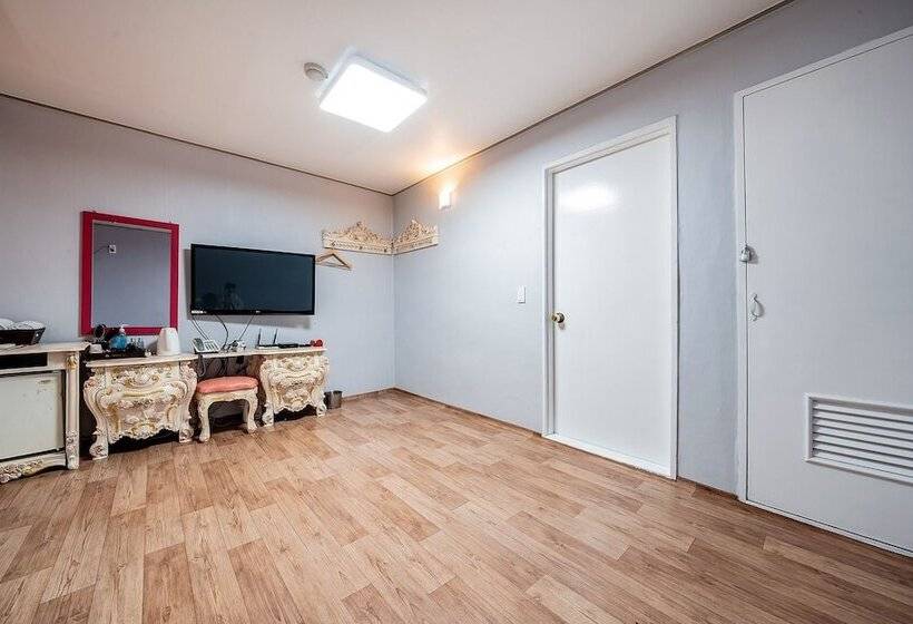 Motel Chuncheon Paradise