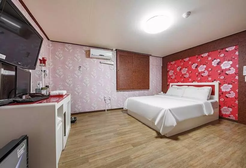 Motel Daebudo M