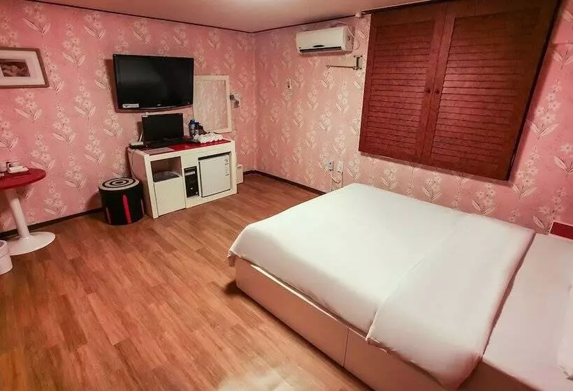 Motel Daebudo M