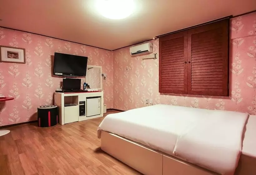 Motel Daebudo M
