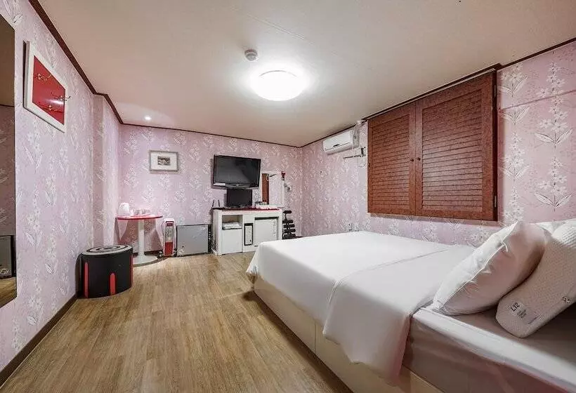 Motel Daebudo M