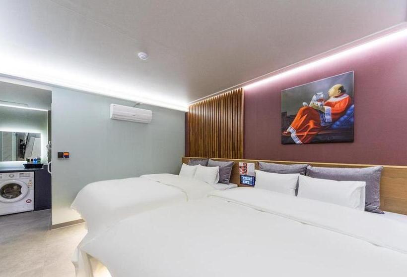 モーテル The Araboda