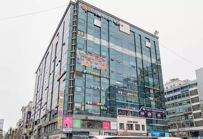 Motelli Ilsan Hwajeong June