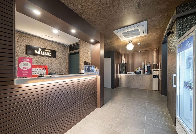 Motell Ilsan Hwajeong June