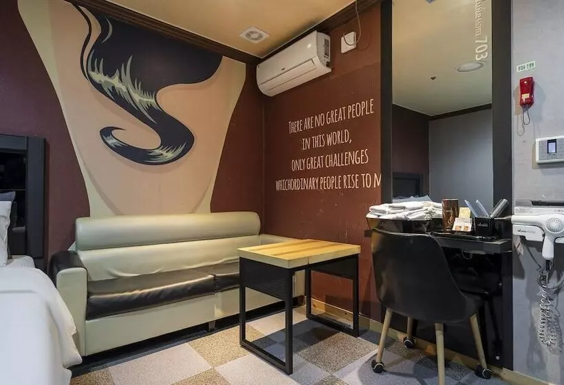 Motelli Ilsan Hwajeong June